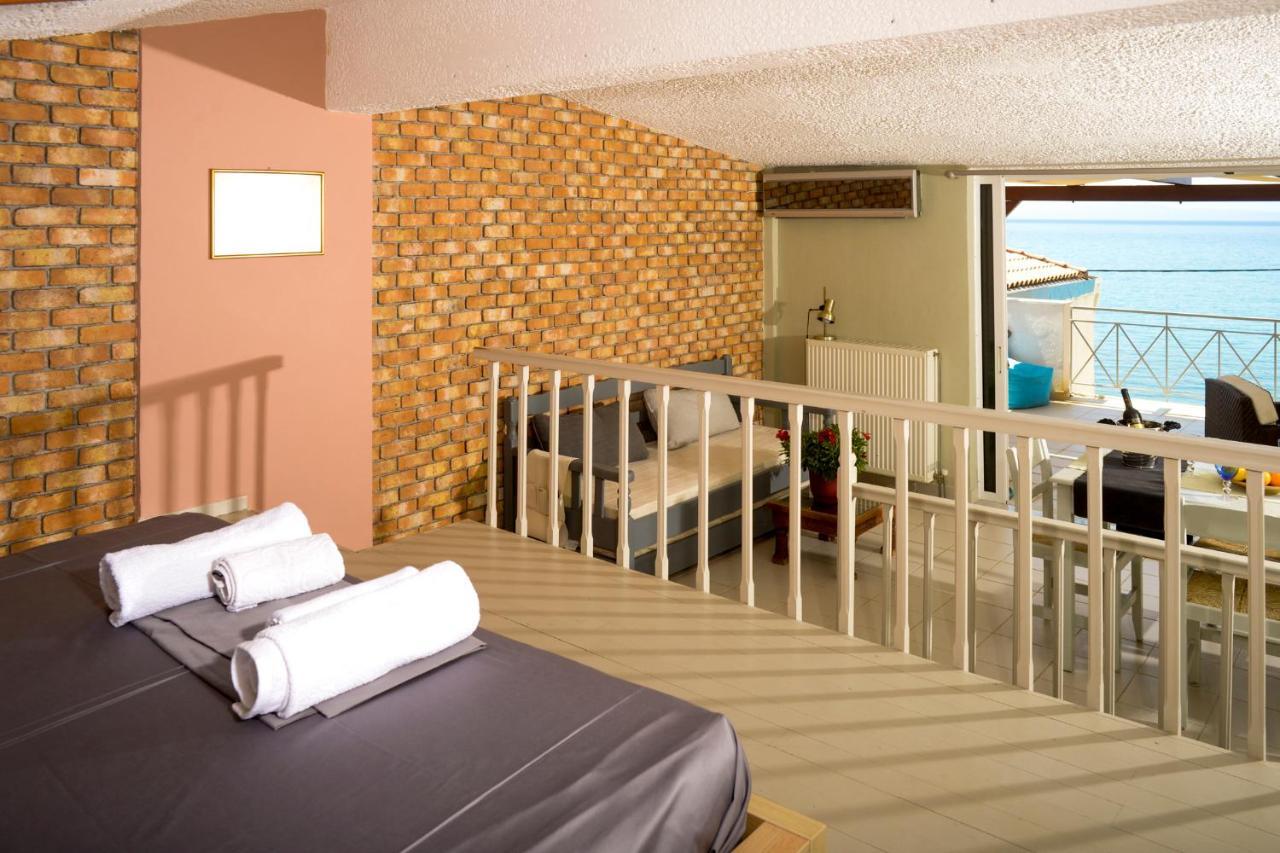 Apartmán Agali 2 Superior Mezonet Front Of The Sea Akrogiali Exteriér fotografie
