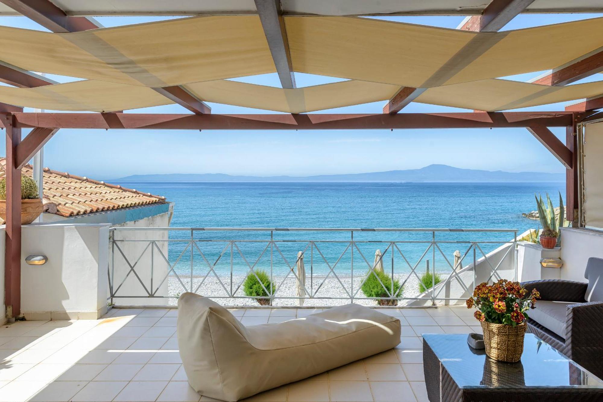 Apartmán Agali 2 Superior Mezonet Front Of The Sea Akrogiali Exteriér fotografie