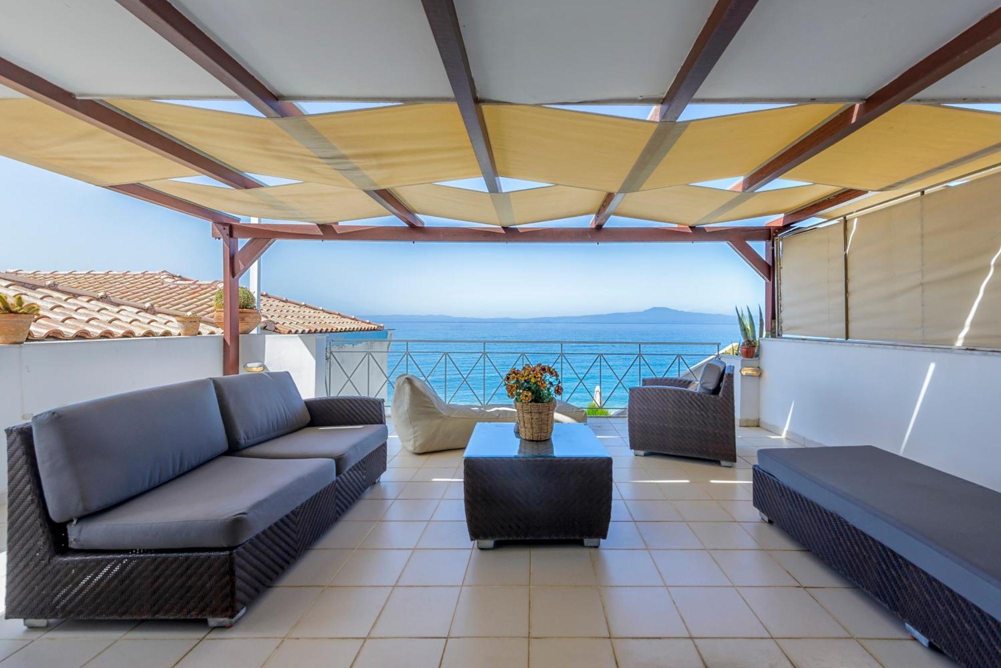 Apartmán Agali 2 Superior Mezonet Front Of The Sea Akrogiali Exteriér fotografie